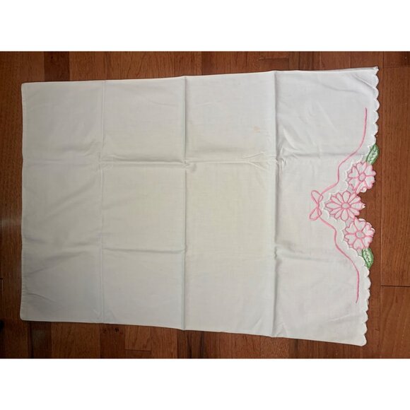 Vintage pillowcases pair pink floral embroidered scalloped edges cotton standard - Picture 6 of 11